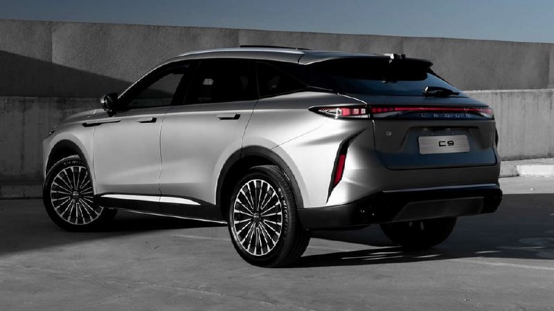 Кроссовер Omoda C9: новое имя на старом шасси