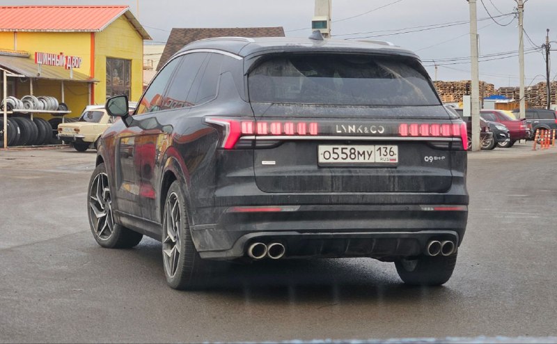 Обзор кроссовера Lynk & Co 09: Почему он выделяется среди китайских автомобилей