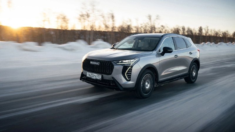 Лучшие продажи автомобилей в России за ноябрь: LADA Largus на высоте