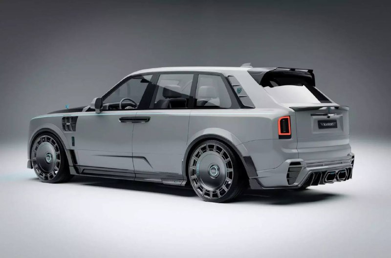 Эффектный тюнинг Rolls-Royce Cullinan от Mansory