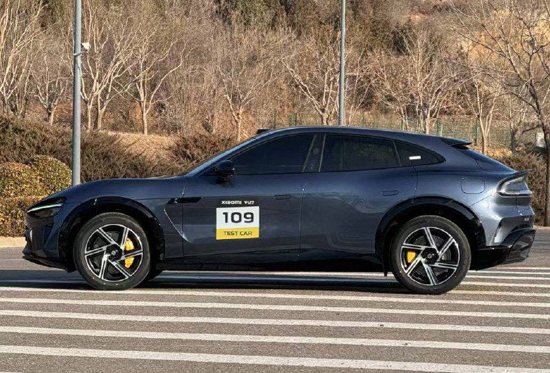 Xiaomi представила новый электромобиль YU7 SUV