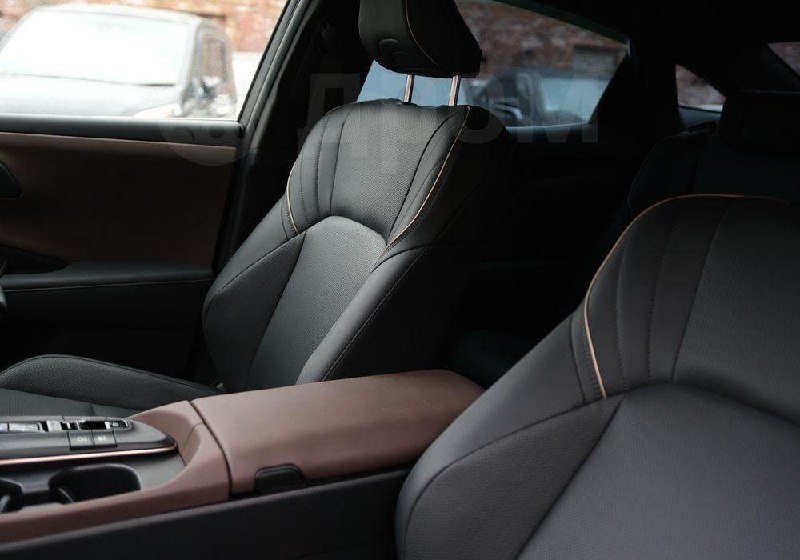 Обновленный Toyota Crown: премиум-кросс и его особенности