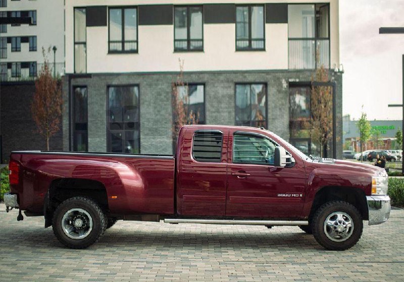 Chevrolet Silverado 3500 HD: надёжный помощник для зимних поездок