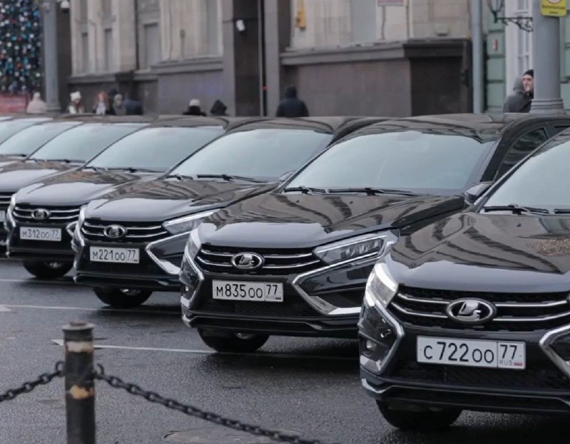 Госдума получила новые автомобили LADA Aura