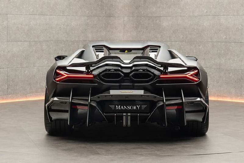 Mansory представляет уникальный тюнинг Lamborghini Revuelto