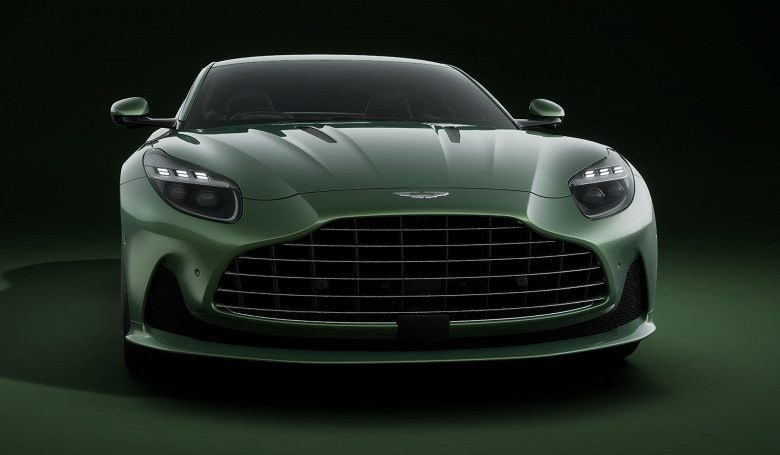 Появление Aston Martin DB12 2024 в России