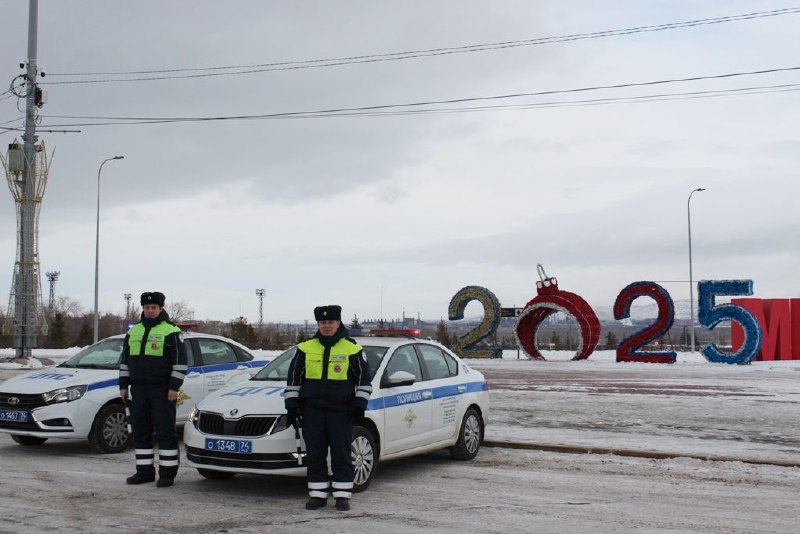 Сотрудники ГИБДД предотвратили пожар в автомобиле в Магнитогорске