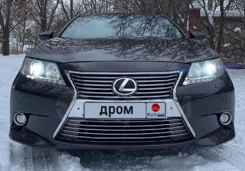 Выбор между Lexus ES250 и Toyota Camry: что выбрать?