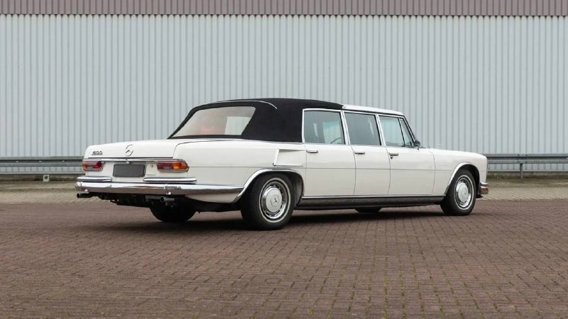 Раритетный Mercedes-Benz 600 Pullman Landaulet выставлен на аукцион