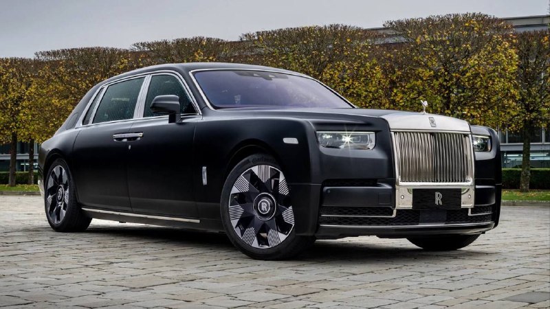 Роскошный Rolls-Royce Phantom с драконьей темой