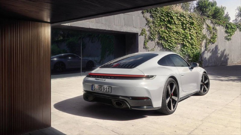 Обновлённый Porsche 911 Carrera S: новый уровень производительности