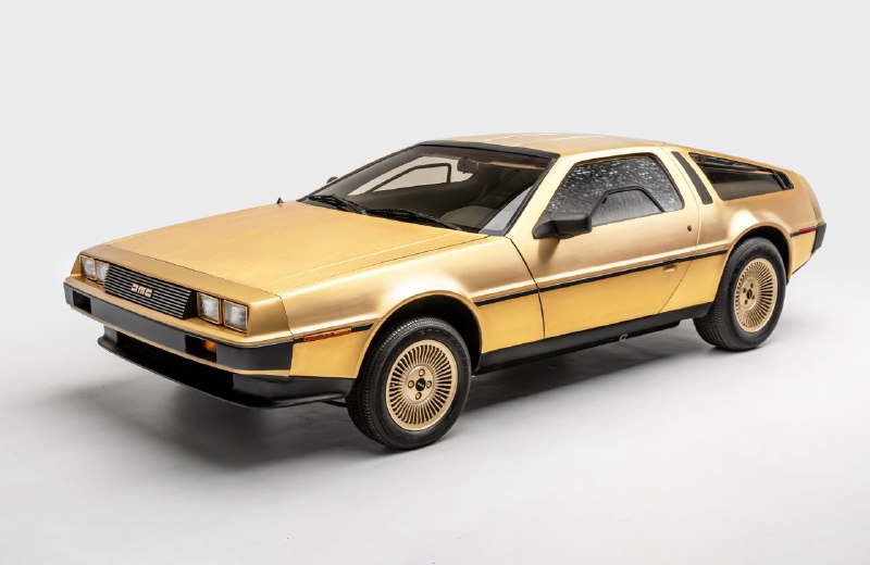 История спорткара DeLorean: от успеха до трагедии