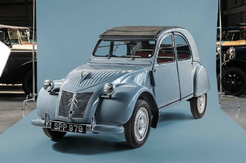 Возрождение классики: Citroën анонсирует новый электрокар 2CV