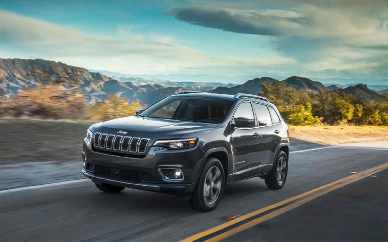 Отзыв Jeep Cherokee: 63 тыс. автомобилей под угрозой из-за проблемы с мощностью