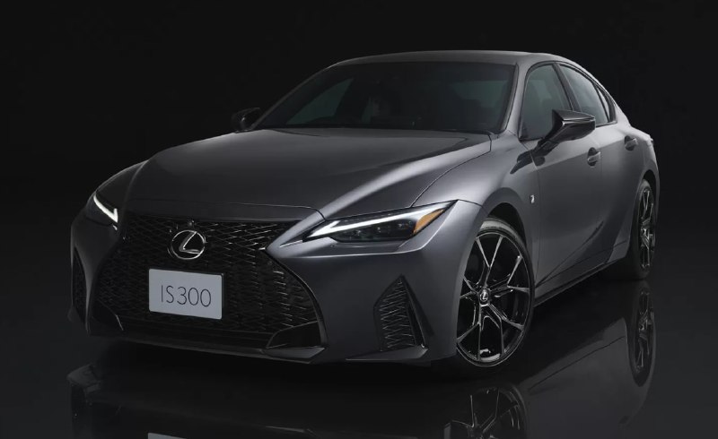 Lexus IS: новая версия F Sport Black IV