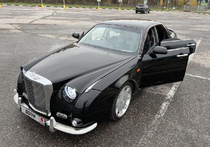 Уникальный японский автомобиль: Mitsuoka Galue-II в Москве
