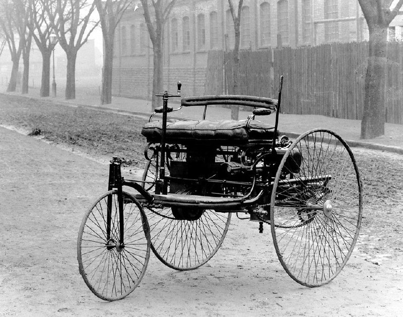 История первого серийного автомобиля: Benz Patent Motorwagen