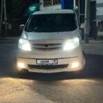 Тест-драйв Toyota Alphard Hybrid: 20 лет семейного комфорта