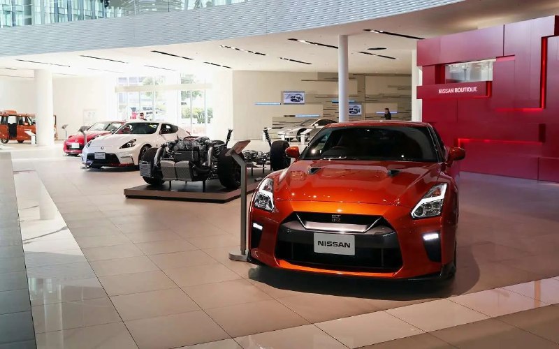 Nissan сокращает производство в США