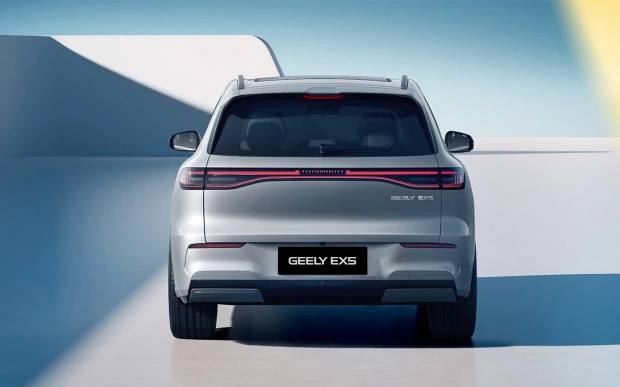 Geely анонсирует новый электрический кроссовер для России