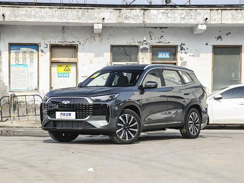 Предпродажа нового семейного кроссовера Chery Fulwin T9