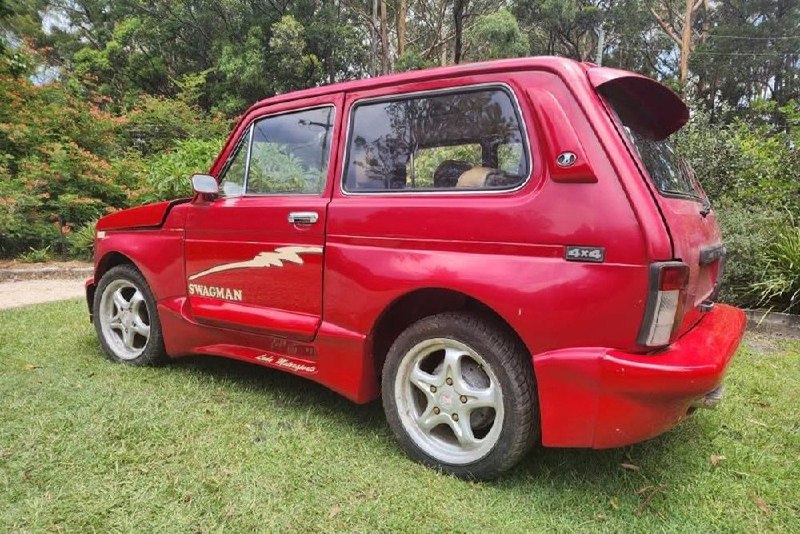 Австралийская продажа уникальной LADA Niva Swagman