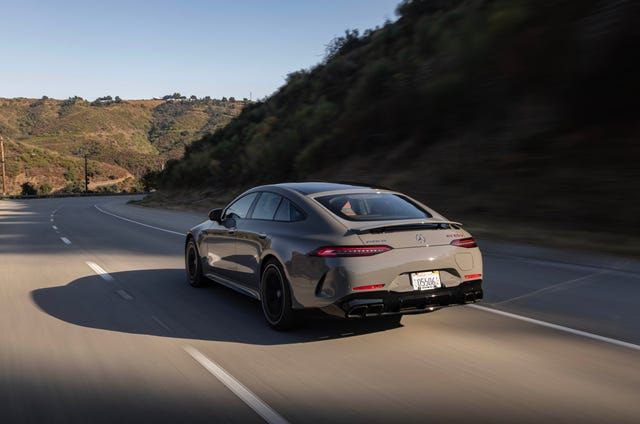 Новый уровень скорости: Mercedes-AMG GT 63 S E Performance