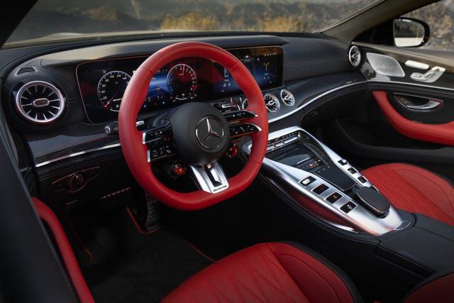 Новый уровень скорости: Mercedes-AMG GT 63 S E Performance