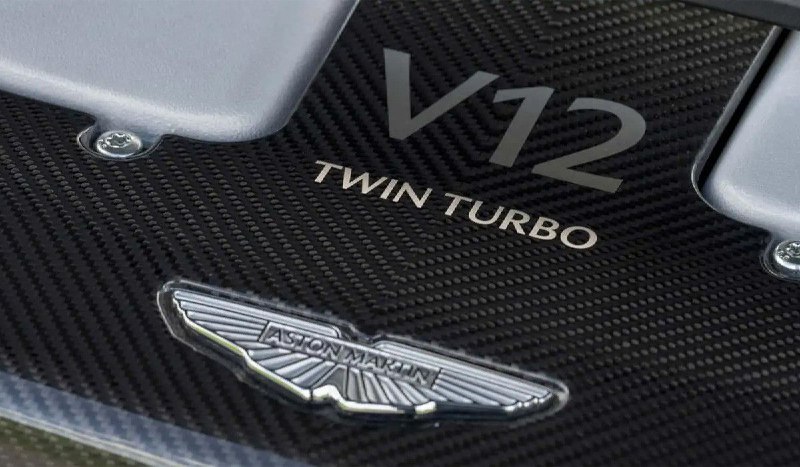 Будущее Aston Martin: сохранение механических коробок и V12