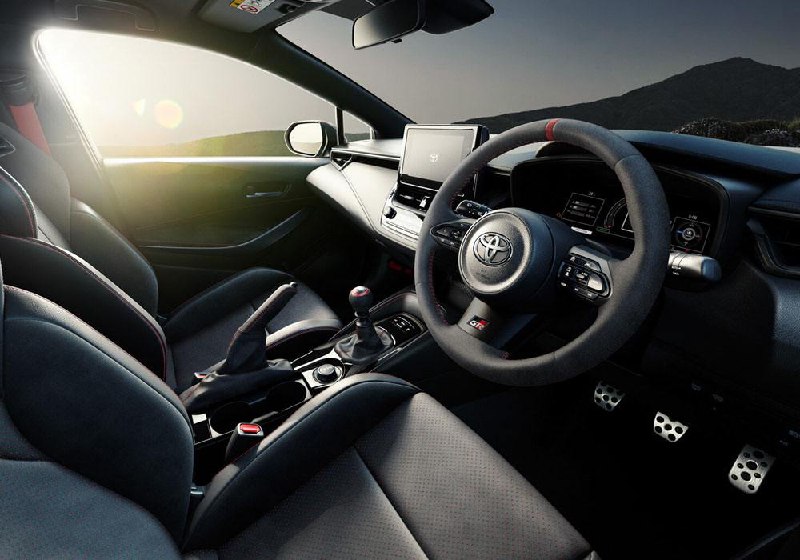 Представлен обновленный хэтчбек Toyota GR Corolla