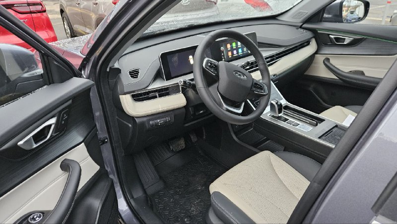 Сравнение кроссоверов Tiggo 4 и Jetour X50