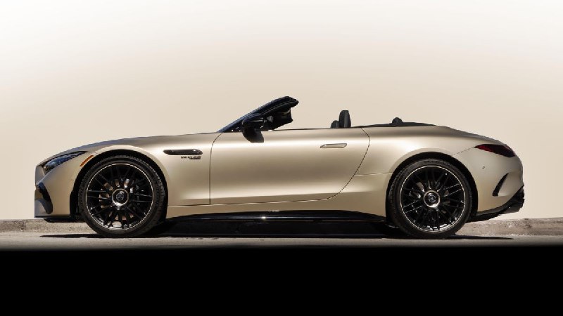 Эксклюзивная золотая версия Mercedes-AMG SL 63