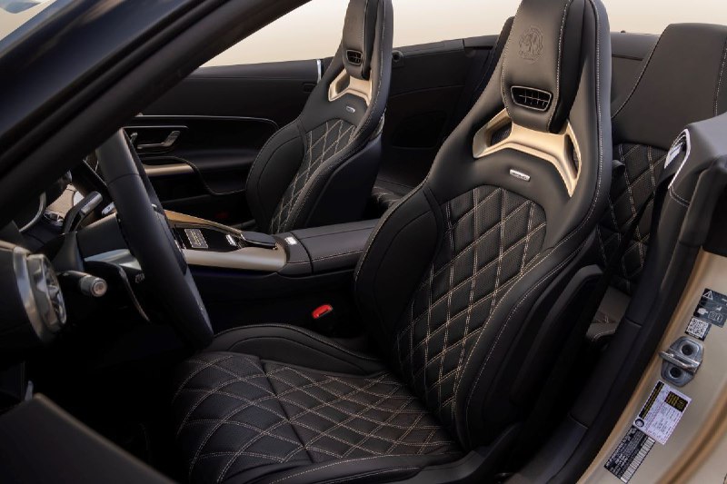 Эксклюзивная золотая версия Mercedes-AMG SL 63