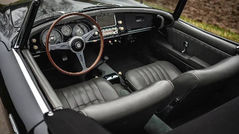 Редкий BMW 507 выставлен на продажу за 2 миллиона евро