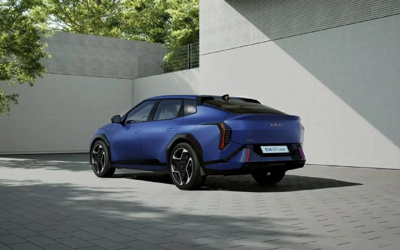 Новая модель Kia EV4: двухкузовные варианты и спортивные модификации