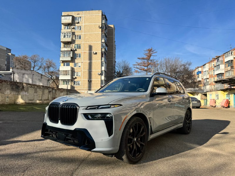 Новый BMW X7 xDrive40i: Доставка и Услуги