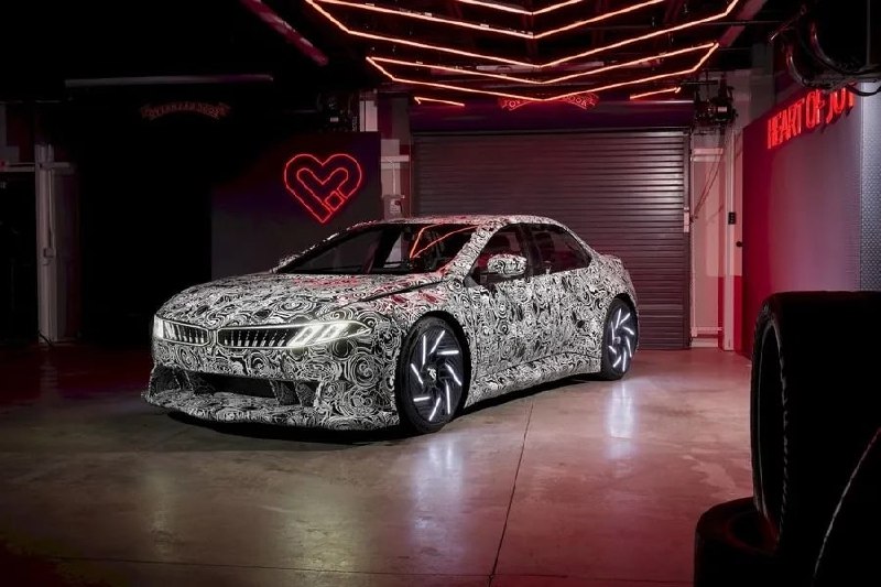 BMW представляет новый прототип с передовыми технологиями
