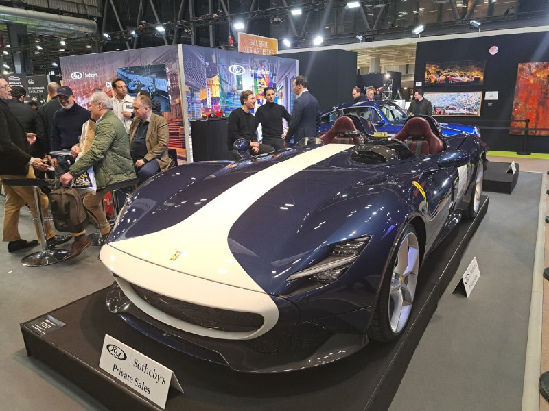 Автошоу Retromobile 2025: Классические и современные Ferrari