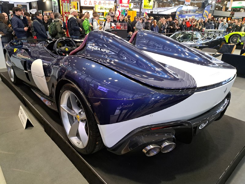 Автошоу Retromobile 2025: Классические и современные Ferrari