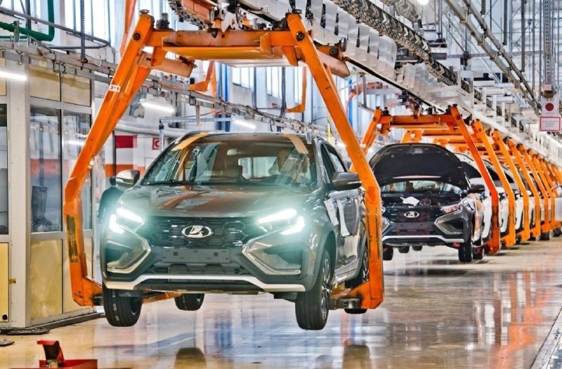 Новые возможности LADA Vesta: старт продаж с 6-ступенчатой механикой