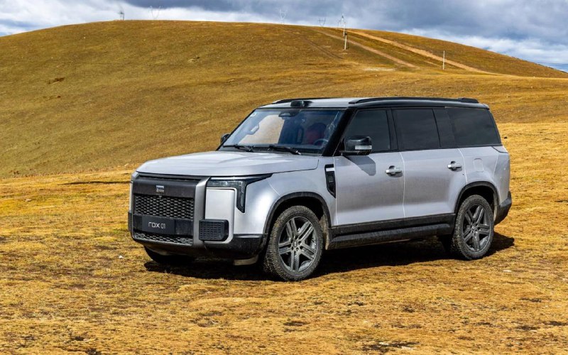 Представление кроссовера Rox 01 в России: гибридный автомобиль с высоким уровнем безопасности