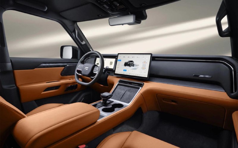 Представление кроссовера Rox 01 в России: гибридный автомобиль с высоким уровнем безопасности