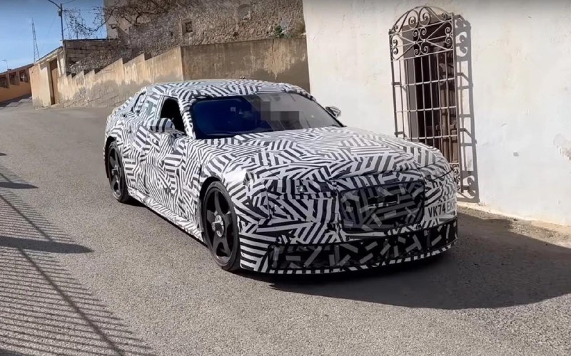 Первый взгляд на новый Jaguar Type 00: роскошь и технологии