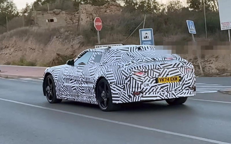 Первый взгляд на новый Jaguar Type 00: роскошь и технологии