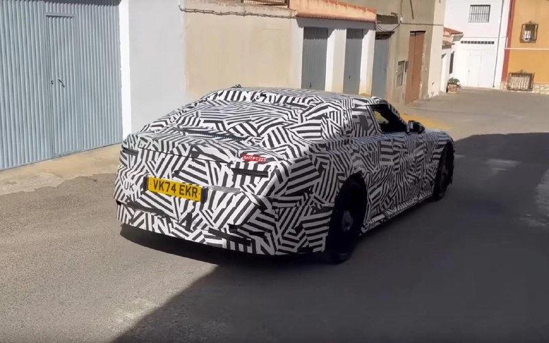 Первый взгляд на новый Jaguar Type 00: роскошь и технологии