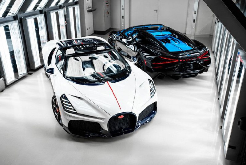 Начало отгрузки гиперкаров Bugatti W16 Mistral