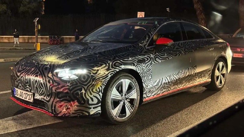Планы Mercedes-Benz до 2027 года: новые модели и электрификация