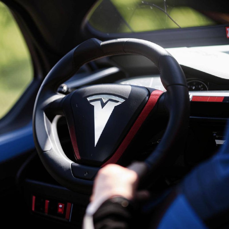 Отзыв 380 тысяч электромобилей Tesla: Важные подробности