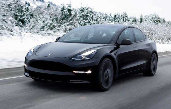 Tesla отзывает 380 000 электромобилей из-за проблемы с рулевым управлением