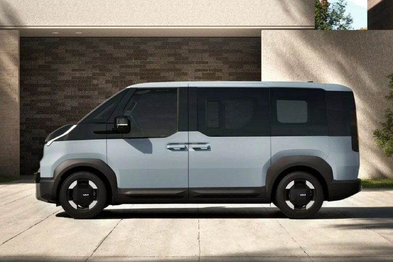 Kia анонсировала электрический микроавтобус PV5